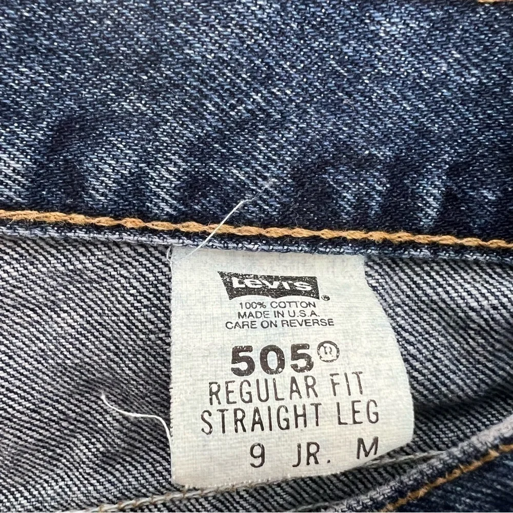 LEVI’S STRAUSS 505 Junior Women’s Blue Jean Shorts Sz 9 Dark Wash Frayed Hem - Picture 3 of 8